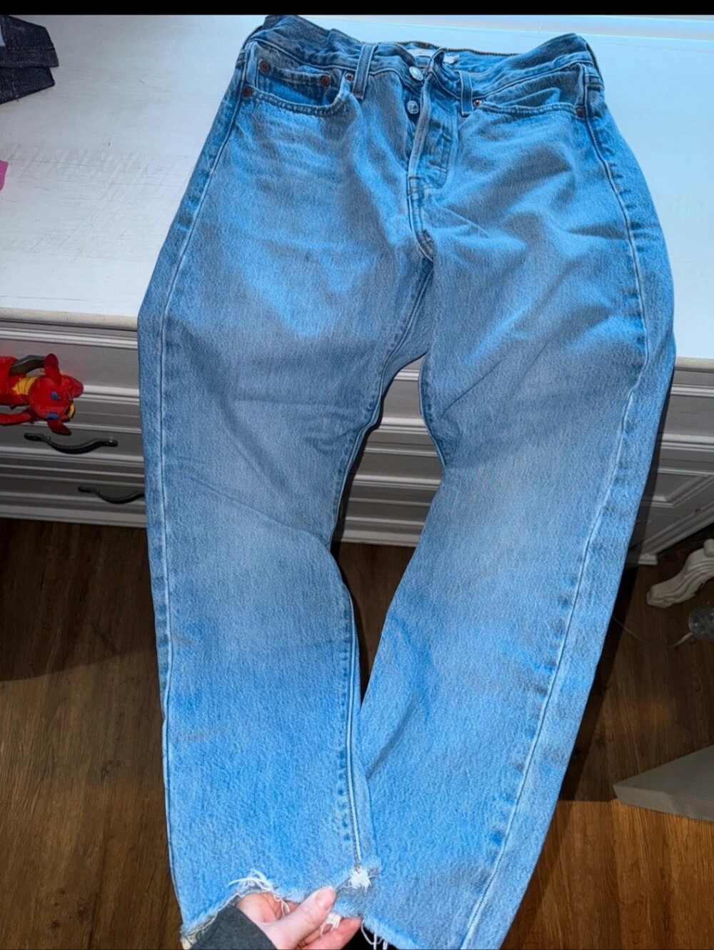 Levis Wedgie Straight Jeans 28